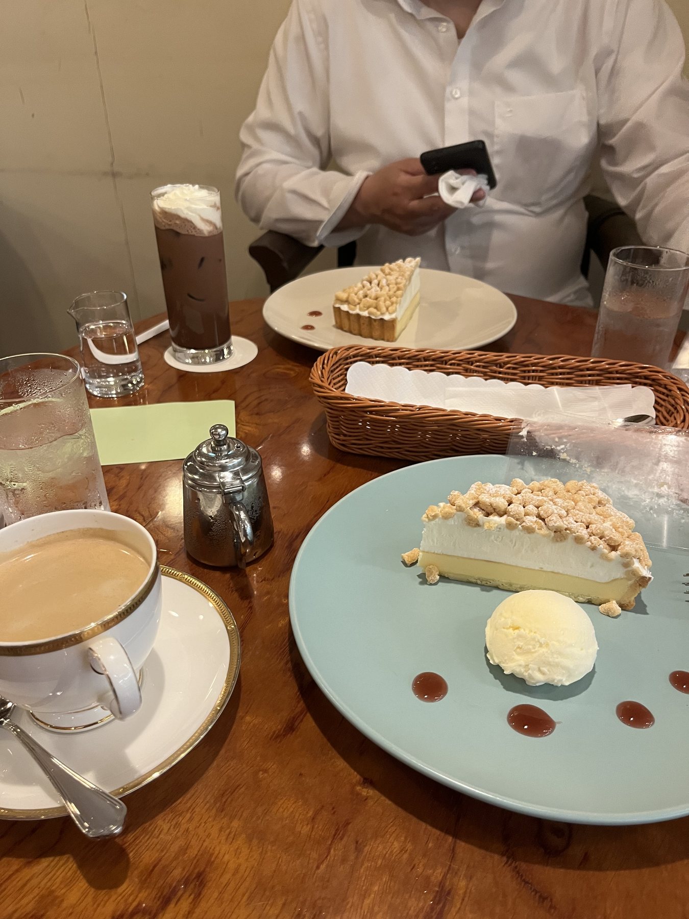 Coffee and cakes at a Kobe café